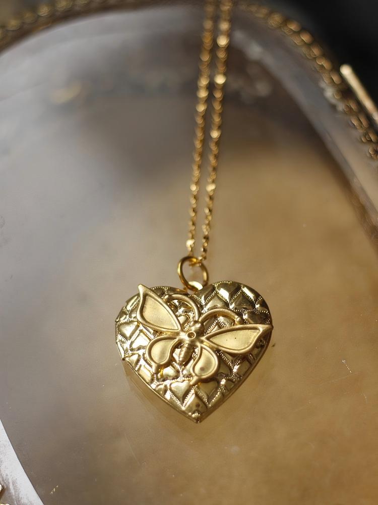 Vintage Gold Heart Butterfly Locket Necklace | Dainty Photo Keepsake Jewelry - Doraflora