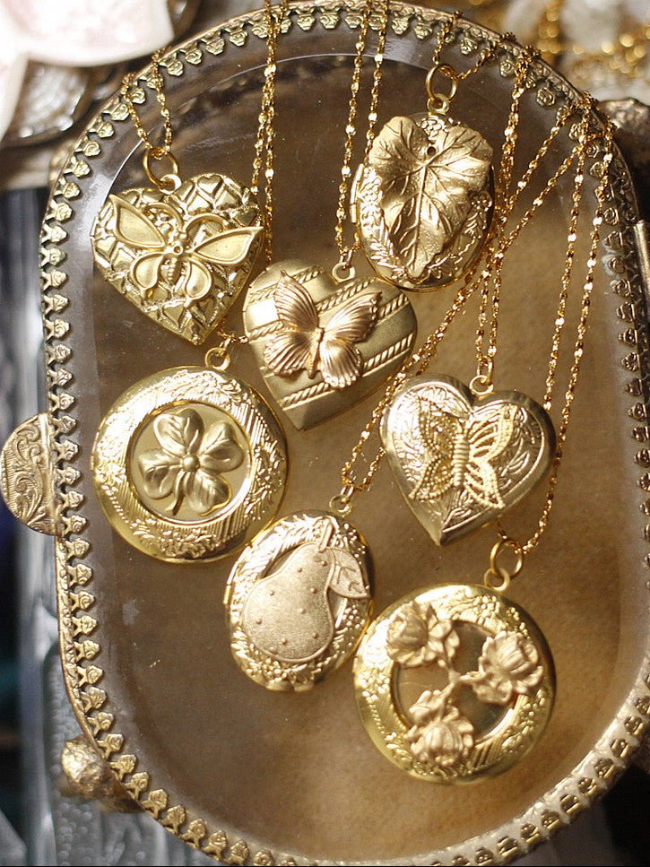 Vintage Gold Heart Butterfly Locket Necklace | Dainty Photo Keepsake Jewelry - Doraflora